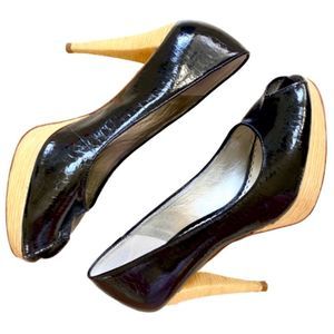 Bebe Black Patent Snake Peep Toe Platform High Heels Size 9